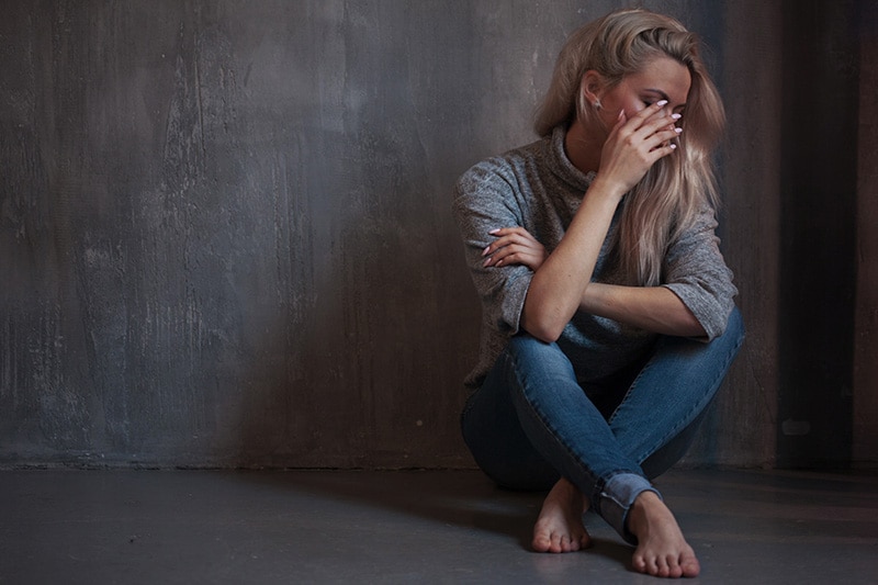 ptsd skyldes ofte en traumatiserende begivenhed, fx krig, vold eller voldtægt. 